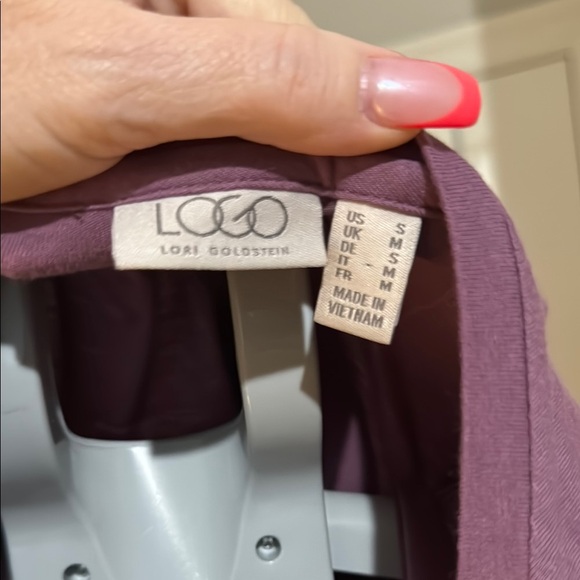 LOGO by Lori Goldstein Asymmetrical Short Sleeve Purple Tee - Picture 3 of 6